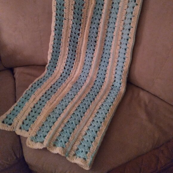 Elegant blanket, Handmade, Size - 53x29 inch - Picture 3 of 4